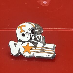 University of Tennessee Volunteers Lapel Pin Vols Football Helmet Vintage 90s
